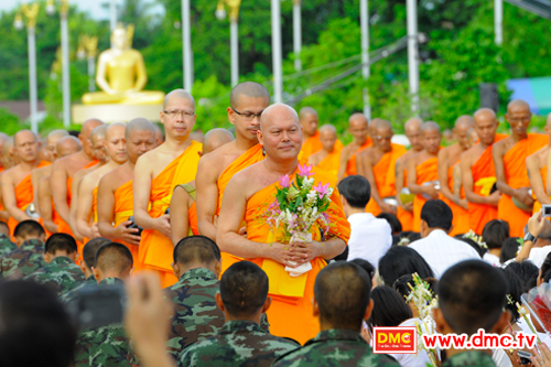 ตักบาตร,พระพุทธศาสนา